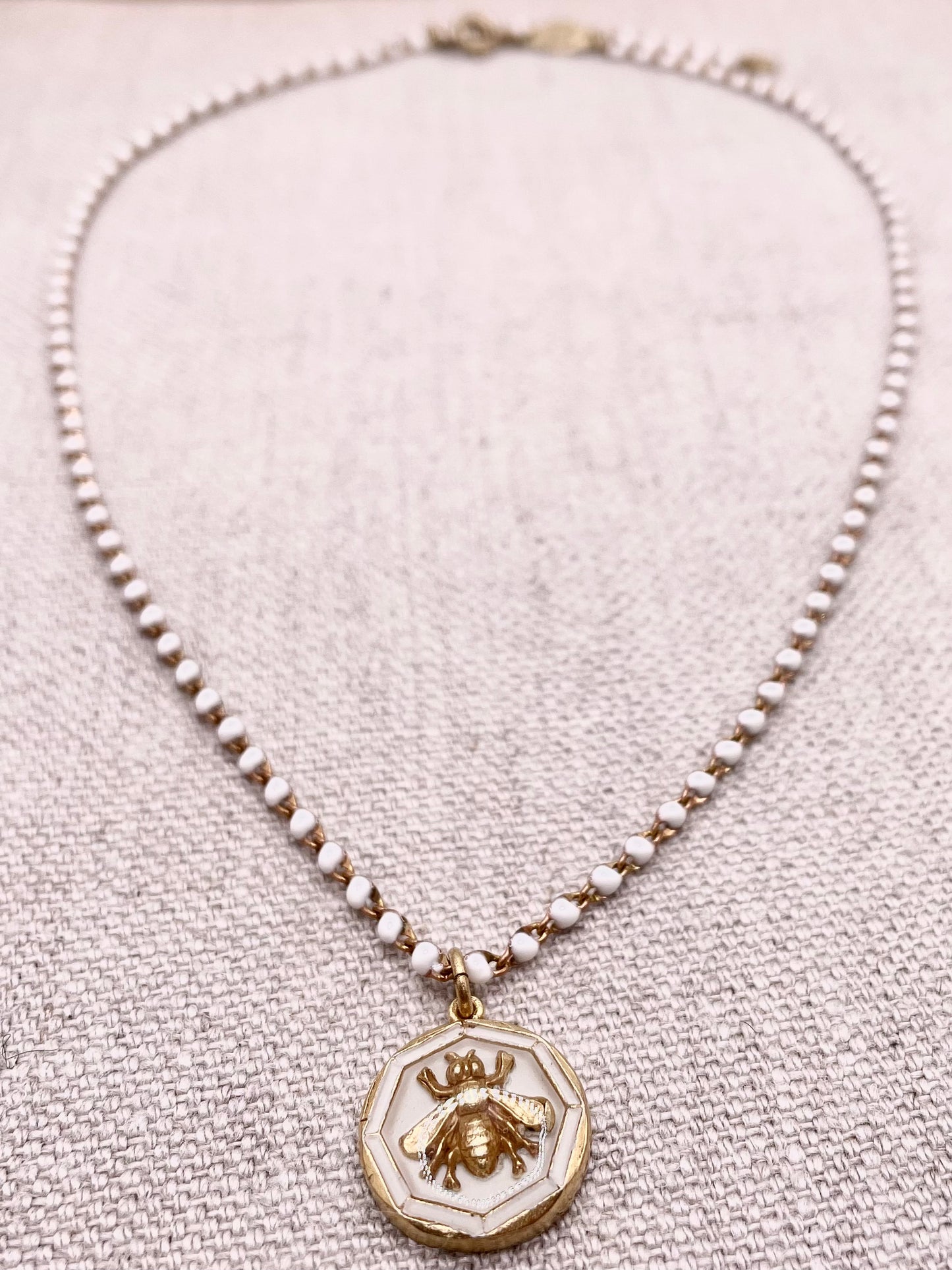 Lille Necklace - Gold with White