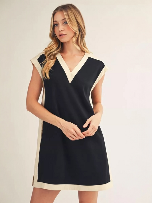 Jodifl Contrast Accent V-Neck Dress – Noir/Oatmeal