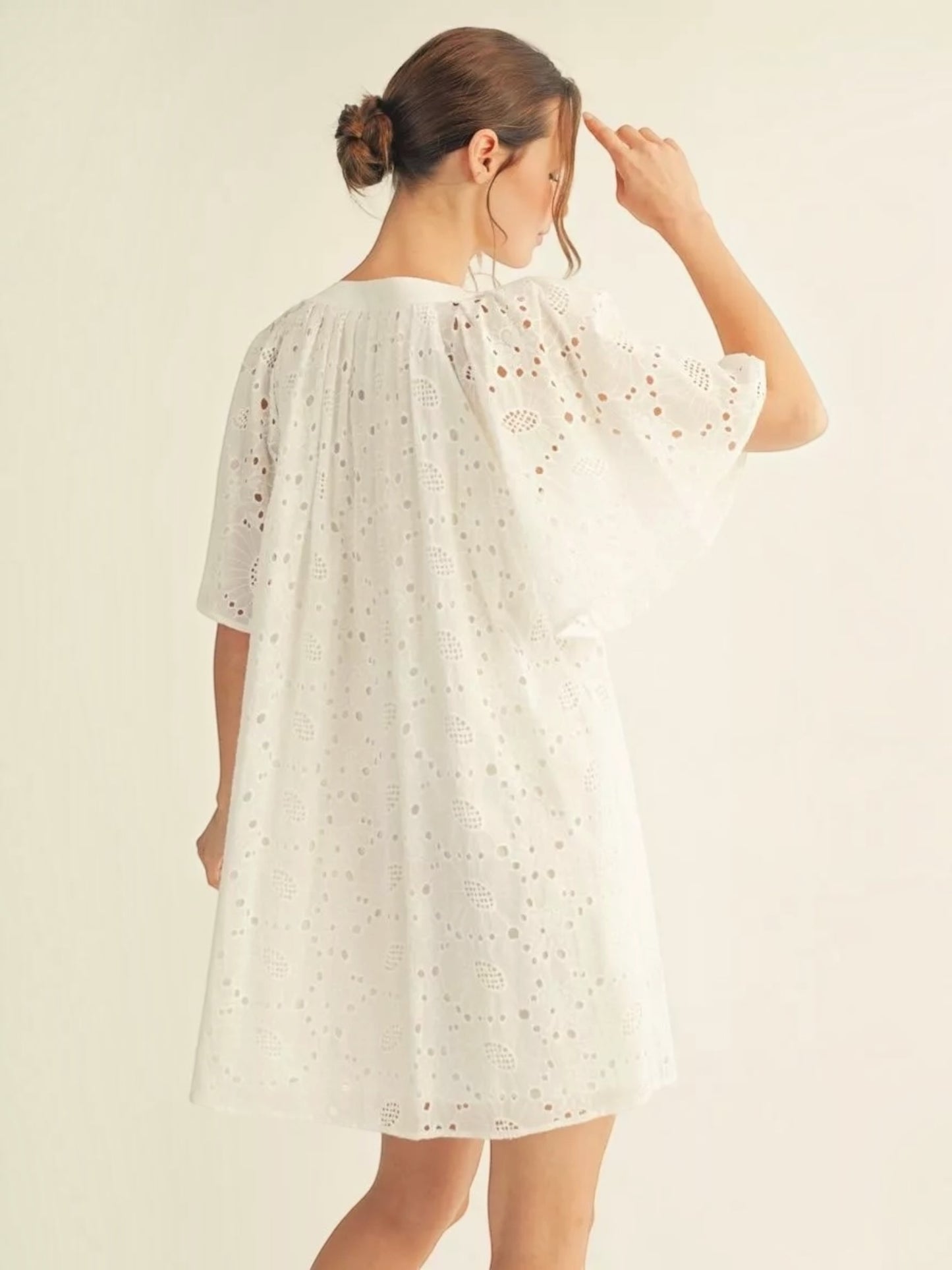 Jodifl Eyelet Embroidered Flutter Sleeve Dress with Pockets – Off White