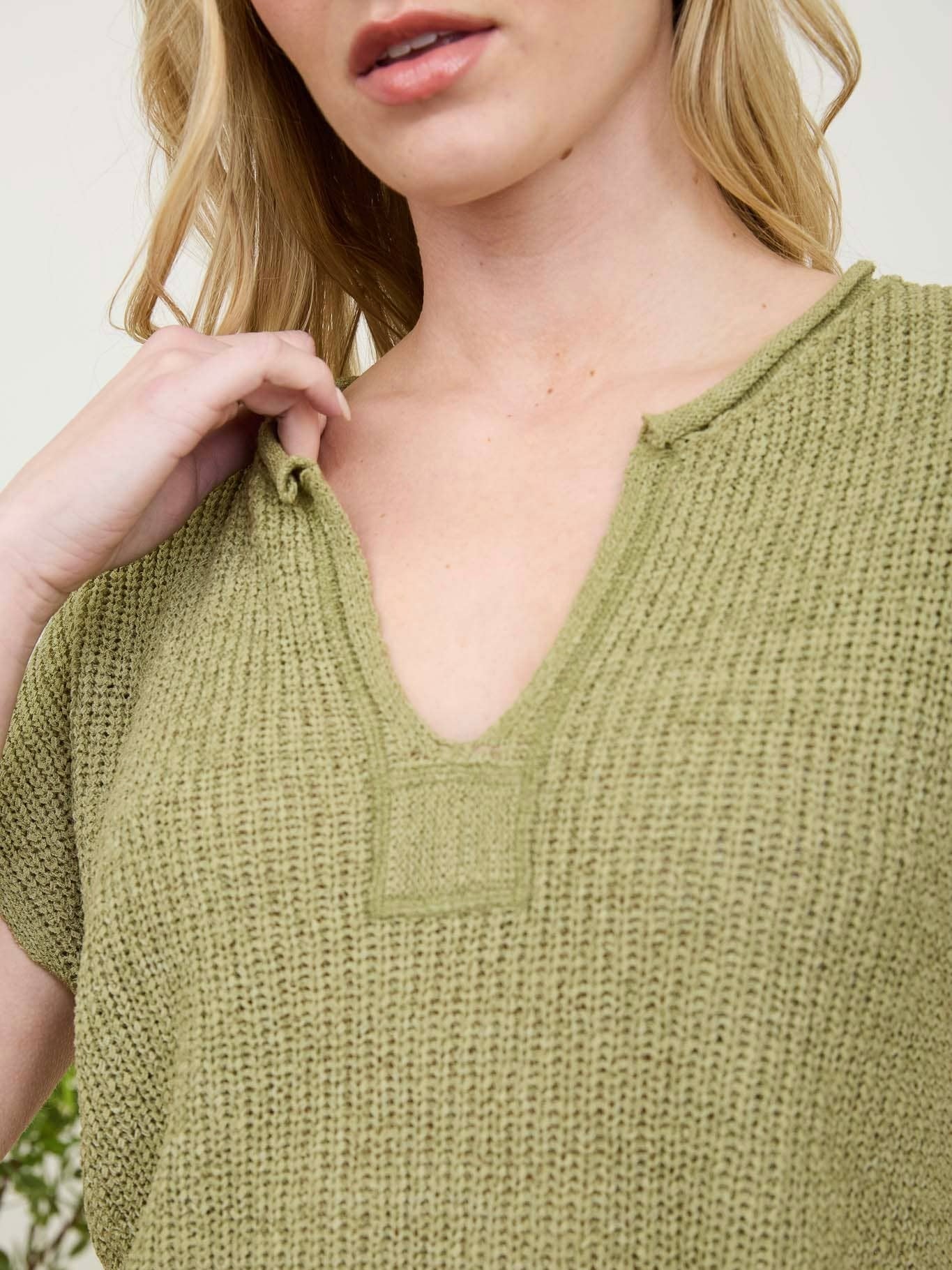 Ivy Knit Pullover Top - Light Olive
