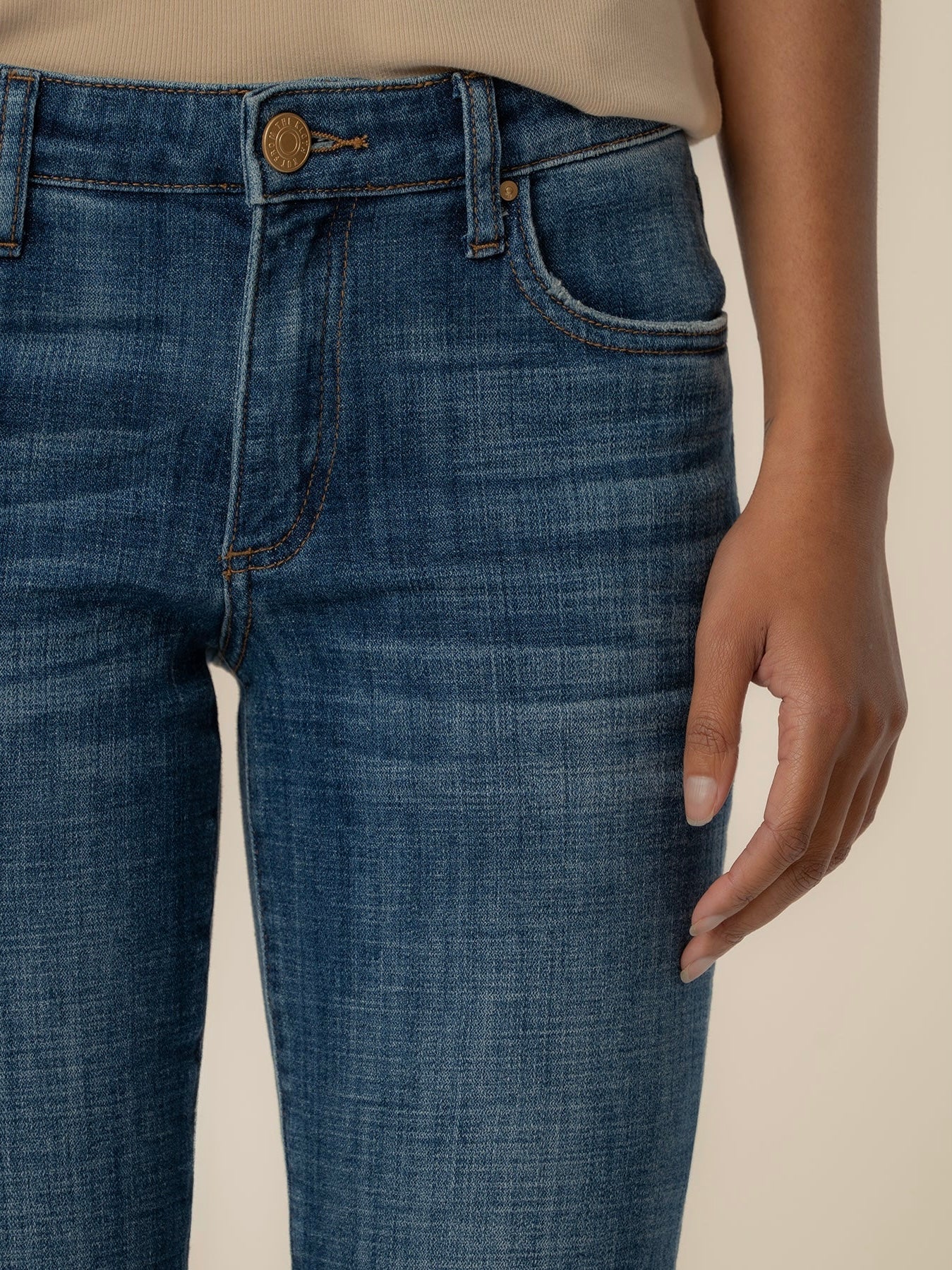 Kut from the Kloth Amy Cropped Straight Leg Jeans with Frayed Roll-Up Hem – Deserving Darkstone Base Wash