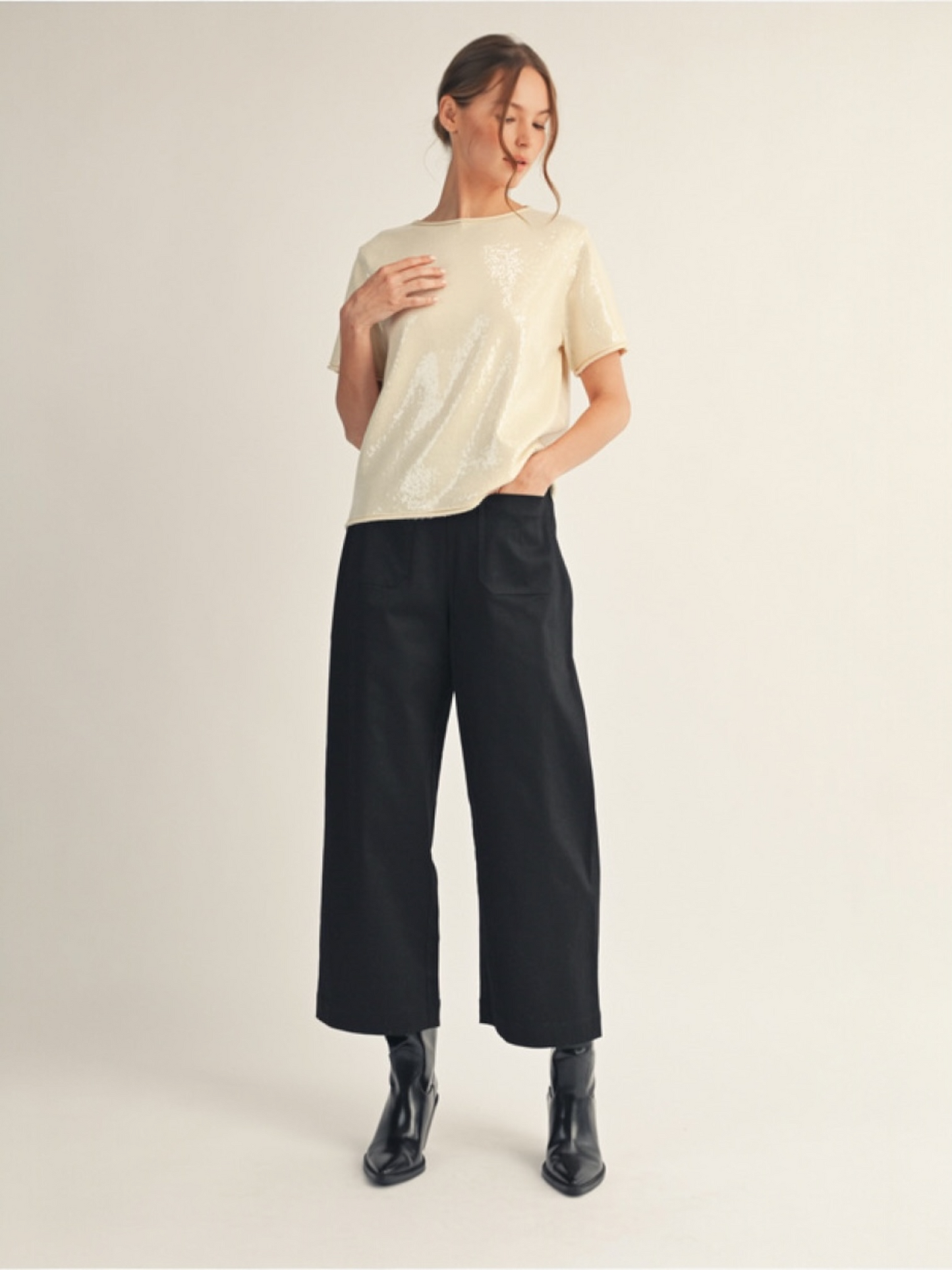 Jodifl Wide Leg Cropped Slack Pants - Black