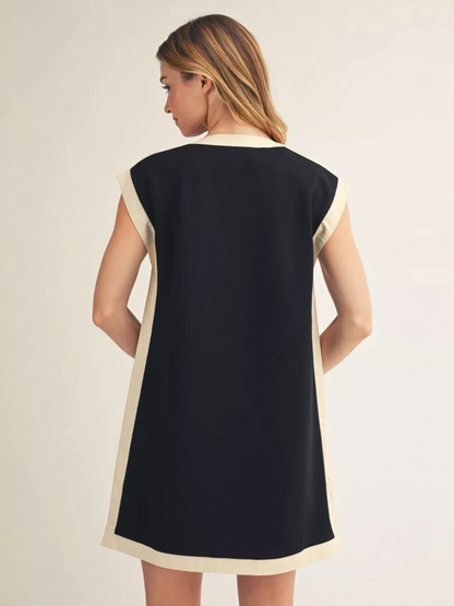 Jodifl Contrast Accent V-Neck Dress – Noir/Oatmeal