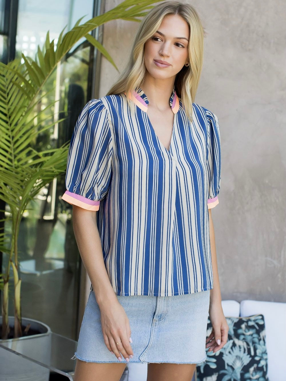 THML Short Sleeve Striped V-Neck Top – Blue