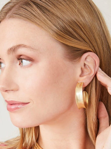Queenie Hoop Earrings Gold
