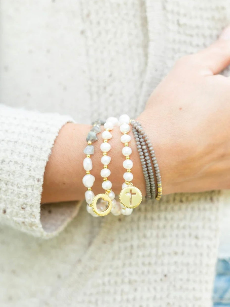 Pearl with Heart Bracelet | Gold