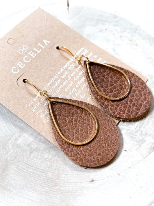 Cutie Teardrop Earrings with Teardrop Frame | Natural